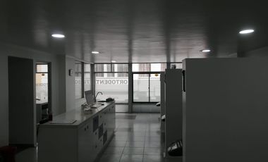 LOCAL COMERCIAL EN ARRIENDO EN EL CENTRO DE LA CIUDAD