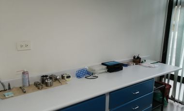 LOCAL COMERCIAL EN ARRIENDO EN EL CENTRO DE LA CIUDAD