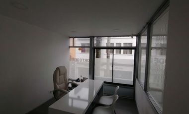 LOCAL COMERCIAL EN ARRIENDO EN EL CENTRO DE LA CIUDAD