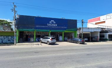 Venta de local Comercial en Cancún de 600 m2 sobre Av Lopez portillo casi enfrente con Av Andres Quintana Roo