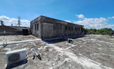 Venta de local Comercial en Cancún de 600 m2 sobre Av Lopez portillo casi enfrente con Av Andres Quintana Roo