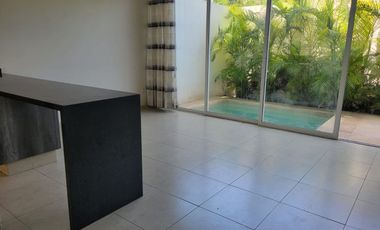 CASA EN VENTA EN CANCÚN, QUINTANA ROO, RESIDENCIAL ARBOLADA CON ALBERCA PROPIA, OPORTUNIDAD!!!