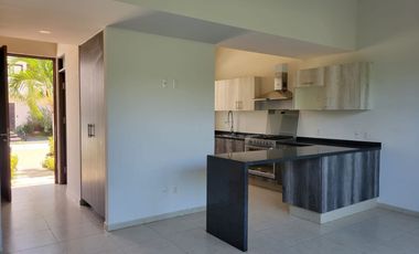 CASA EN VENTA EN CANCÚN, QUINTANA ROO, RESIDENCIAL ARBOLADA CON ALBERCA PROPIA, OPORTUNIDAD!!!