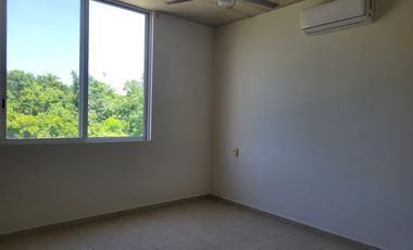 CASA EN VENTA EN CANCÚN, QUINTANA ROO, RESIDENCIAL ARBOLADA CON ALBERCA PROPIA, OPORTUNIDAD!!!