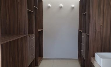 CASA EN VENTA EN CANCÚN, QUINTANA ROO, RESIDENCIAL ARBOLADA CON ALBERCA PROPIA, OPORTUNIDAD!!!
