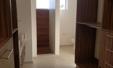CASA EN VENTA EN CANCÚN, QUINTANA ROO, RESIDENCIAL ARBOLADA CON ALBERCA PROPIA, OPORTUNIDAD!!!