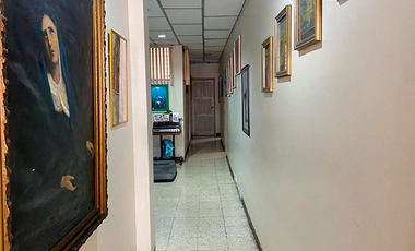 Edificio de 4 departamentos ubicado en Av. San Jorge Nueva Kennedy
