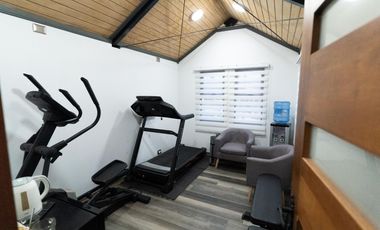 Se vende amplia casa de 150 m² se encuentra en el barrio de Collico