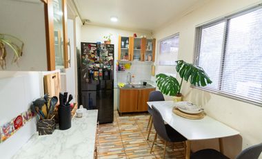 Se vende amplia casa de 150 m² se encuentra en el barrio de Collico