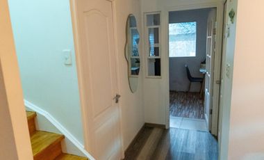 Se vende amplia casa de 150 m² se encuentra en el barrio de Collico