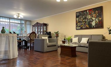 VENTA CASA - SALAMANCA  FRENTE A PARQUE