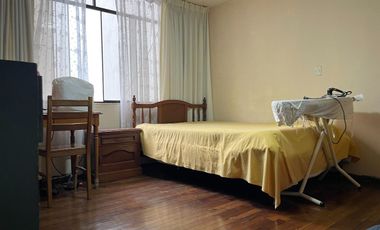 VENTA CASA - SALAMANCA  FRENTE A PARQUE