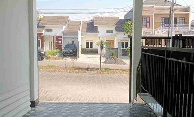 Dijual rumah baru renovasi siap huni di Sentraland Driyorejo