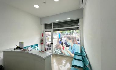 Alquiler de Local Comercial en la Atarazana, 43 metros con divisiones.