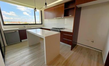 SANTA FE DE JURIQUILLA, lujoso PH de 307 mts2 4 recamaras