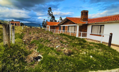 Venta de terreno con 1162m -Ubicado en el Carmen de Sinincay- Cuenca