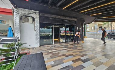 Local Comercial en Venta sobre Av. Paseo de los Leones Cumbres 2do Sector Monterrey