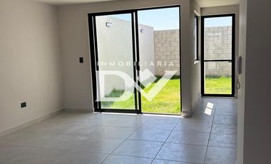 CASA EN VENTA DE 4 HABITACIONES EN CUAUTLANCINGO A METROS DE PERIFERICO ROOF GARDEN