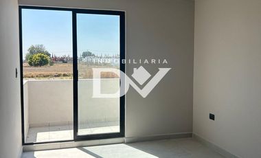 CASA EN VENTA DE 4 HABITACIONES EN CUAUTLANCINGO A METROS DE PERIFERICO ROOF GARDEN