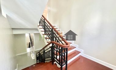 Luxurious 9 Bedroom Mansion with Pool in Maria Luisa Estate Park for Rent