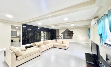 Luxurious 9 Bedroom Mansion with Pool in Maria Luisa Estate Park for Rent