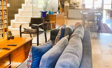 Venta de Casa con Terraza en El Fraccionamiento de Lomas de Las Águilas III