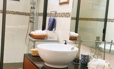 Venta de Casa con Terraza en El Fraccionamiento de Lomas de Las Águilas III