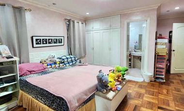 5 Bedroom House with Swimming Pool For Sale at Multinational Village, Parañaque City