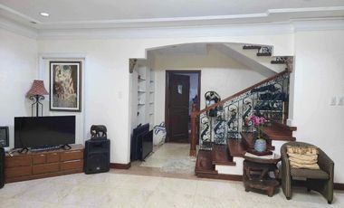 5 Bedroom House with Swimming Pool For Sale at Multinational Village, Parañaque City