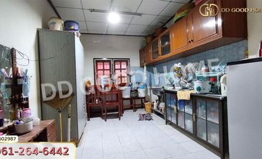 Single house, Kabinburi, Prachinburi, near Udomsuk Market, Kabinburi.