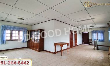 Single house, Kabinburi, Prachinburi, near Udomsuk Market, Kabinburi.