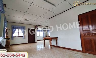 Single house, Kabinburi, Prachinburi, near Udomsuk Market, Kabinburi.