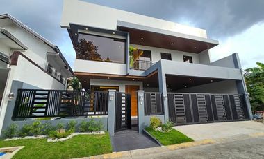 HIGH CEILING SINGLE DETACHED HOUSE AND LOT IN BF HOMES LAS PIÑAS CITY
