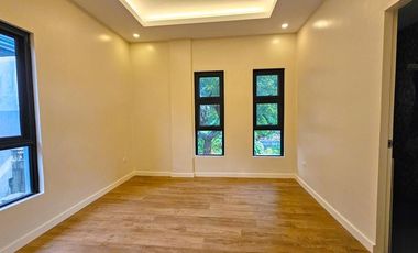 HIGH CEILING SINGLE DETACHED HOUSE AND LOT IN BF HOMES LAS PIÑAS CITY