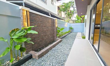 HIGH CEILING SINGLE DETACHED HOUSE AND LOT IN BF HOMES LAS PIÑAS CITY