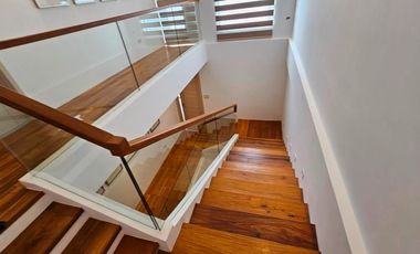 MODERN SPACIOUS SINGLE ATTACHED HOUSE AND LOT IN BF HOMES PARANAQUE CITY