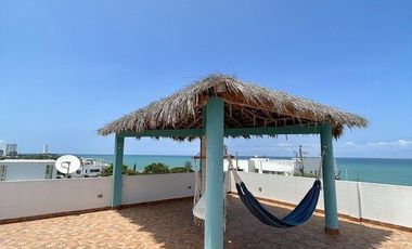 Punta Blanca: Amplia casa en venta de 2 pisos, terraza y 3 dormitorios.