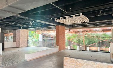 46185 Local en Arriendo Milla de Oro