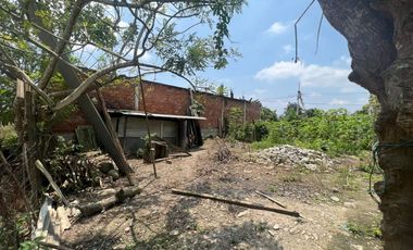 TERRENO EN PLAZA CARRION- PASAJE EN VENTA
