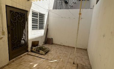 CASA EN RENTA COL. PRIMERO DE MAYO EN IRAPUATO