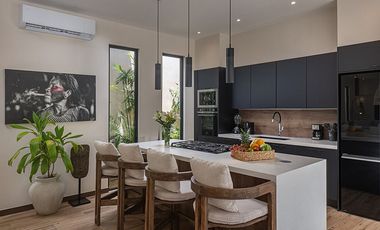 Casa única de diseño recién terminada. 4 recámaras. Llave en mano