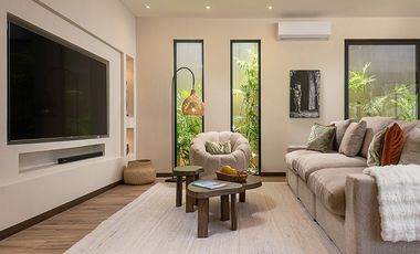 Casa única de diseño recién terminada. 4 recámaras. Llave en mano