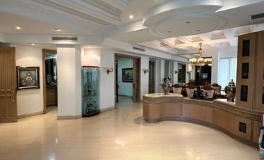 VENTA HERMOSO APARTAMENTO DE 350 METROS EN EL GOLF