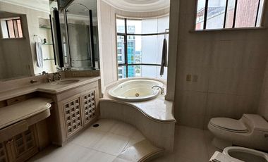 VENTA HERMOSO APARTAMENTO DE 350 METROS EN EL GOLF