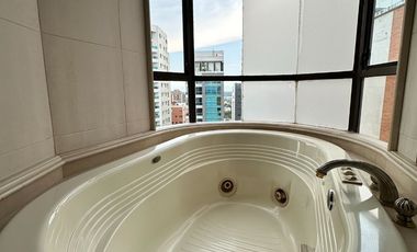 VENTA HERMOSO APARTAMENTO DE 350 METROS EN EL GOLF