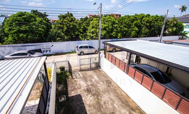 ขายถูกโซนนี้มีเพียงหลังเดียว! บ้านทาวน์โฮม 2 ชั้น 23.7 ตร.วา วิลเลต ไลท์ รัตนาธิเบศร์ 3 ห้องนอน 2 ห้องน้ำ 2 ที่จอดรถ ต่อเติมครัวเรียบร้อย เป็นส่วนตัว