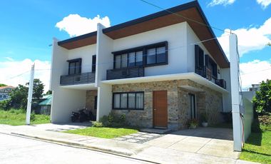 3 Bedroom Townhouse with Built-in Closet in Privado Homes near Southwoods City Biñan Laguna