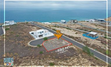 Lote esquinero en venta en la urbanización Playa Alta, Manta, Ecuador