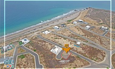 Lote esquinero en venta en la urbanización Playa Alta, Manta, Ecuador