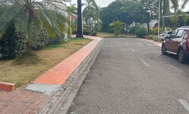 Venta de casa campestre de un piso en conjunto cerrado al oriente de la ciuda de neiva por la calle 8.
